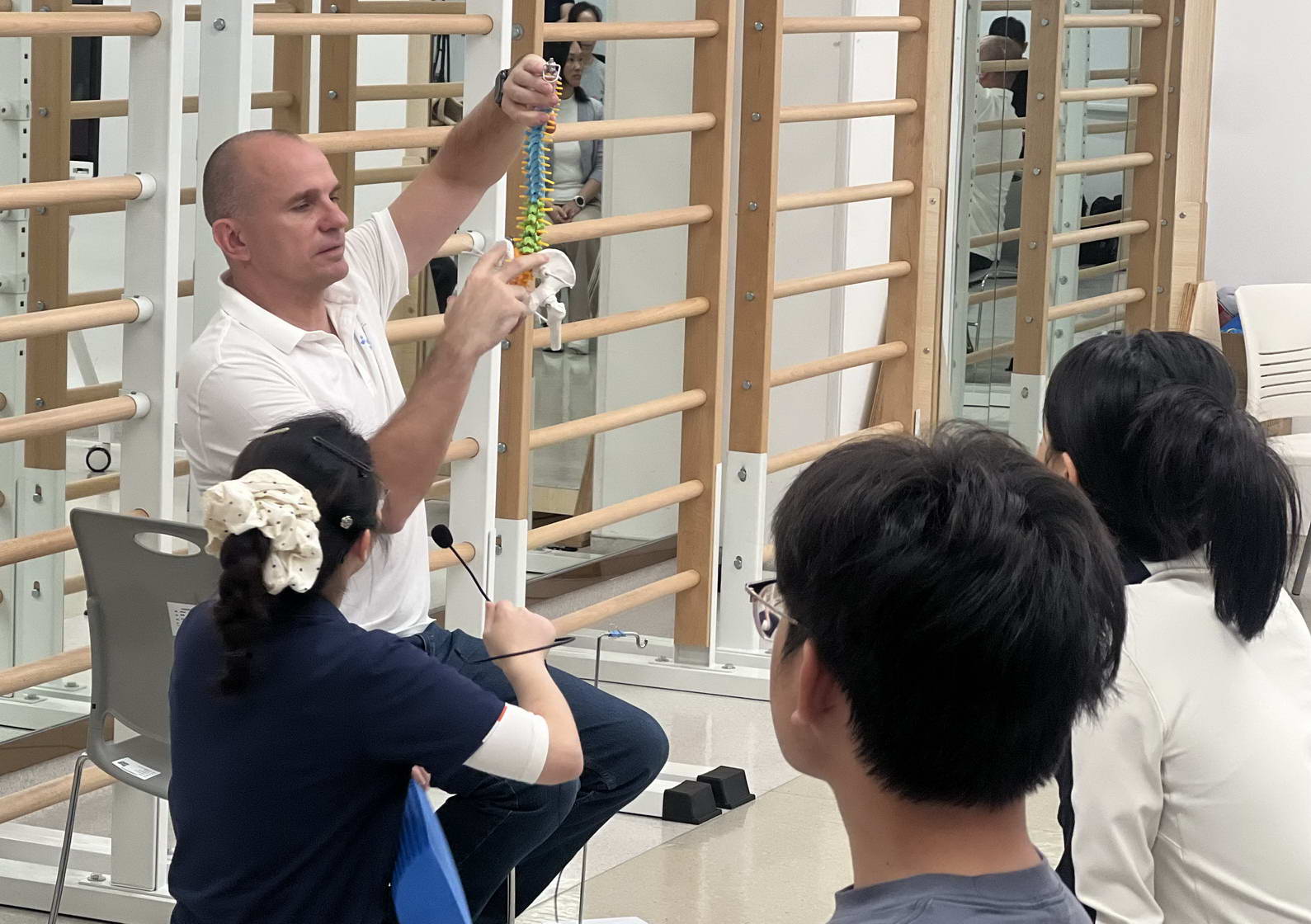 IMG_3535.jpg Maksym老师携手中国施罗斯团队完成两期治疗师认证培训 团队动态 第3张 Maksym老师携手中国施罗斯团队完成两期治疗师认证培训 团队动态 第3张